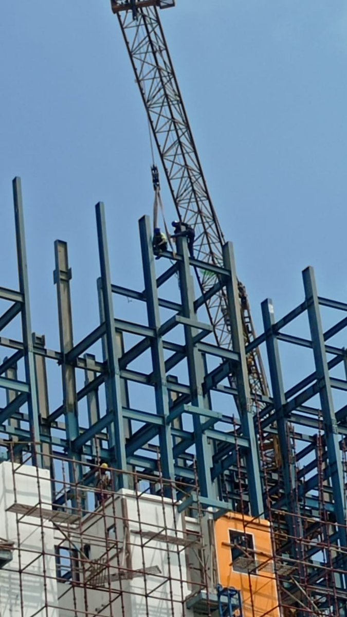 PMAYU_UP's tweet photo. HOME's OF HOPE 🏠
Sharing some building progress shots from #LHPLucknow, where 1040 dwellings are being built using breakthrough #SIP PVC Formwork tec. with PEB structure.
#workinprogress
#LightHouseProjects #LHP
#lighthouseprojectlucknow #HousingForAll
#PMAYUrban #GHTCIndia https://t.co/ry9n6wK0Lk