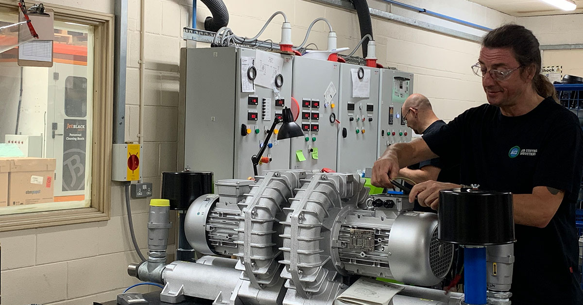 AirControl1969's tweet photo. This week, we would like you to meet our Electrical Testing Team - Andy Shearman (Senior Electrical Engineer) and Neil Cracker (Electrical Testing). All our fans, blowers and air knife solutions must pass the electrical test before we can despatch them to our customers. https://t.co/wahwbRK0vP