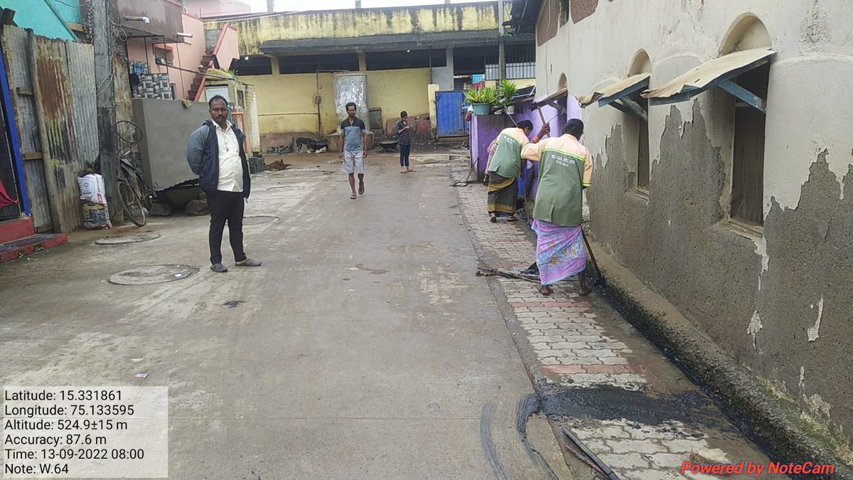 HdmcHubliDwd's tweet photo. ಹುಬ್ಬಳ್ಳಿ ಧಾರವಾಡ ಮಹಾನಗರ ಪಾಲಿಕೆಯಿಂದ ಅವಳಿ ನಗರದ ವಿವಿಧ ಪ್ರದೇಶದಲ್ಲಿ ಸ್ವಚ್ಛತೆ ಕಾರ್ಯ ಪ್ರಗತಿಯಲ್ಲಿರುವುದು.
#citycompost
#wastetocompost
#SwachhSurvekshan2023
#Swachhbharatmission
#PMIndia
#CleanCityDreamCity
#SwachhBharatMissionUrban
#SBMurban
#humanmatrixsecurite https://t.co/qtausqgAem