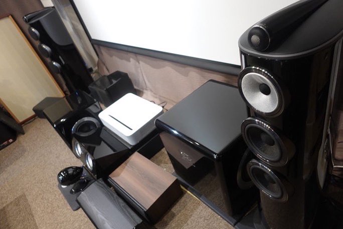AVAC_tottoriten's tweet photo. 「B&amp;W 804 D4」を展示導入致しました。

B&amp;Wの800Series Diamondトールボーイ型スピーカー内でもっともスリムなスタイルです。

低音の質感＆バランスがとても良く、700シリーズに比べ広がりを増したように感じられます。

#804D4
#アバック鳥取店
#高音質スピーカー https://t.co/ORjOT4mkCo