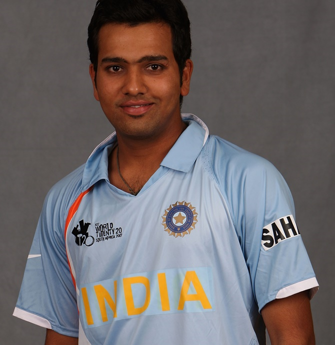 IWTKQuiz's tweet image. The only Indian cricketers to have played all editions of the T20 world cup are @ImHarmanpreet and @ImRo45. 

Both have played 7 editions each. Rohit Sharma will play in his 8th T20 world cup in Oct 2022. 

#RandomFactOfTheDay