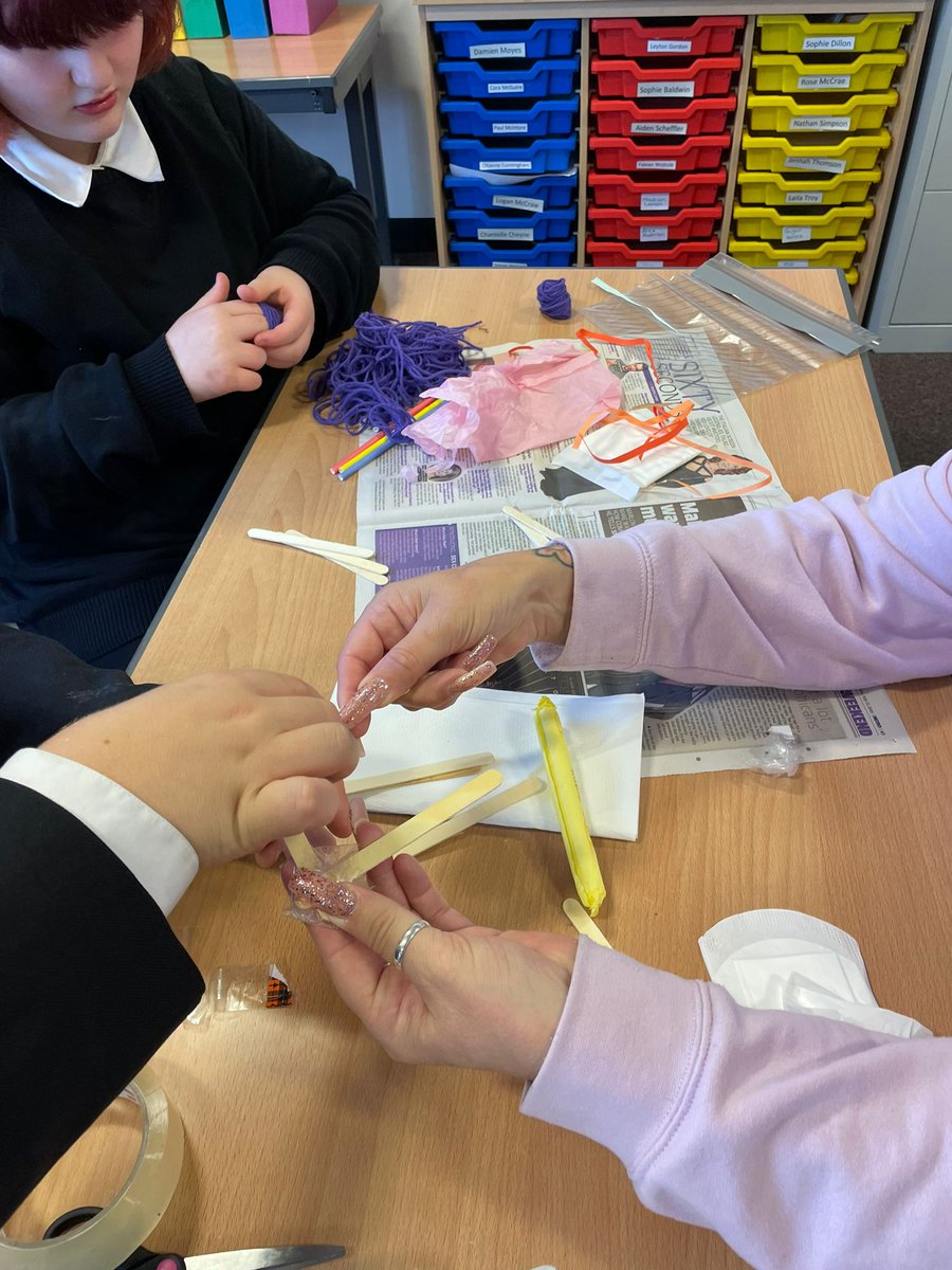 Zoeshe_scotland's tweet photo. @she_scotland Mind, Body + Soul and our new Ambassador groups from @CCHSEdinburgh brilliant learning, chatting, laughing and fun who doesn't like an egg challenge? #SaveTheEgg #TeamWork #smashingTime #protection https://t.co/4ZGwqr2cWE