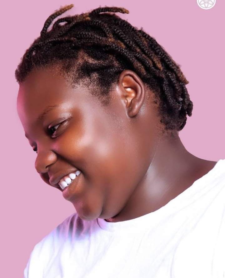 DezzyGyal's tweet photo. Ka ikok an anyero😂
Ka apenyo soo💸 ikwero🤷🏿
Nyutu ni Wiwa Pe Rwate 👐🏾 😂😂😂

I'm premiering #WiwaPeRwate live on my YouTube channel this Friday, 16th. 
Tap on the link below and turn on your notification 🥰👇🏾
https://t.co/WqFhwNLVWG https://t.co/RLy21iko0I
