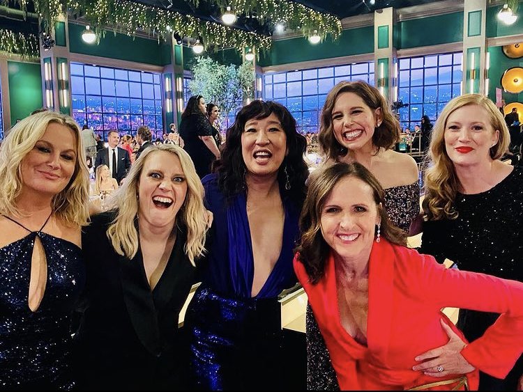nightmqnmac's tweet photo. amy poehler, kate mckinnon and sandra oh in one photo… this whole photo was taken for the homosexuals i fear https://t.co/BPwSZOP27V