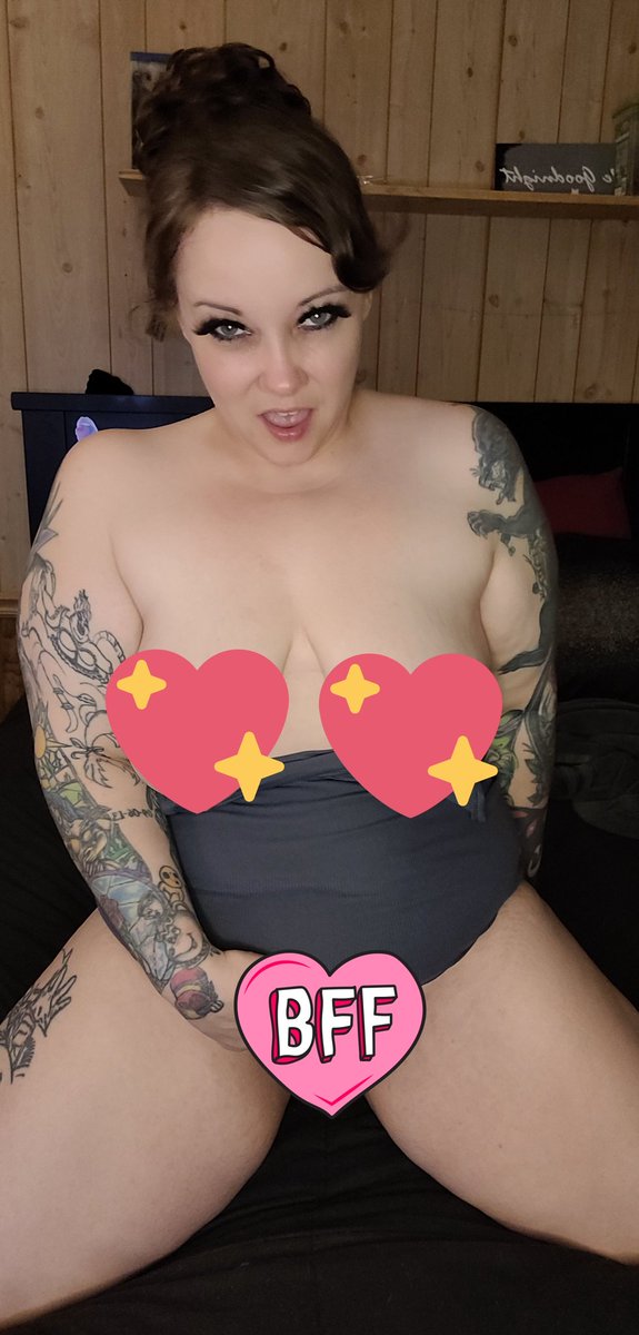 Murphylynn624's tweet photo. My page is free and I just added a video of me cumming so hard that I push the self thrusting toy out 💦
https://t.co/uvl0DN9zrp
#onlyfans #onlyfanspromo #onlyfansbabe #singlebbw #sellingcontent #sexting #nudes #stoner #ass #chubby #pussy #horny #bratsub #wheresdaddy #nsfwtw #wet https://t.co/lXh6yw0bSn