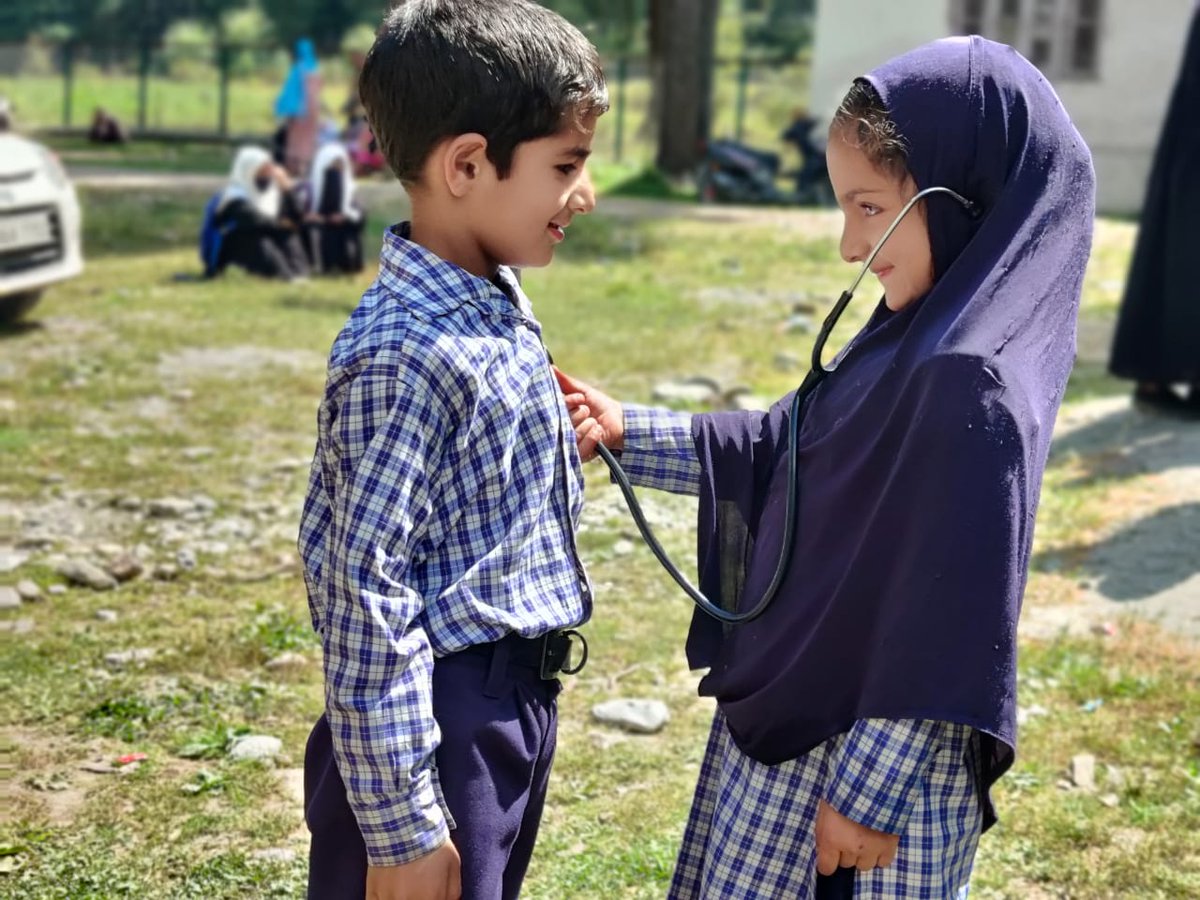 VedPrak12390214's tweet photo. #FirstAidDayInKashmir
#GurezFirstAidDay
#TangdharFirstAidDay
#MachhalMedicalCamp
#TangdharMedicalCamp
#GurezMedica https://t.co/qJNaj34ZX1