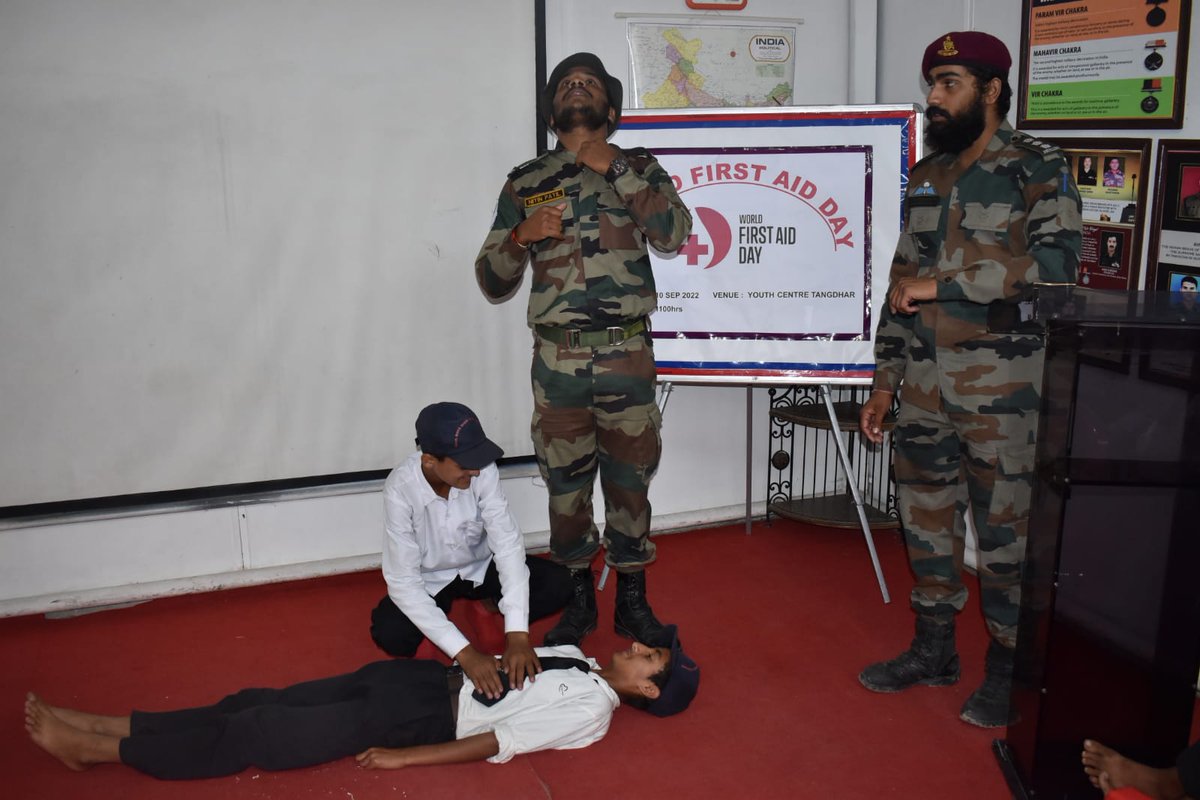 VedPrak12390214's tweet photo. #FirstAidDayInKashmir
#GurezFirstAidDay
#TangdharFirstAidDay
#MachhalMedicalCamp
#TangdharMedicalCamp
#GurezMedica https://t.co/2wZaaTDXqN