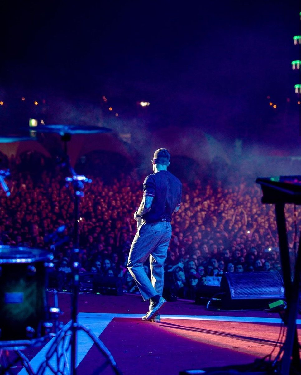 OneDirecSpain's tweet photo. ⏪ | Hoy, hace tres años (13 de Septiembre del 2019), @LiamPayne actuaba como cabeza de cartel en el festival #CCME en Madrid 🎤

Liam demostró una vez más que su talento no conoce límites e hizo bailar a toda la audiencia con "Polaroid", "Familiar", "Get Low"...🎶♥️ https://t.co/vWFj5R9nou