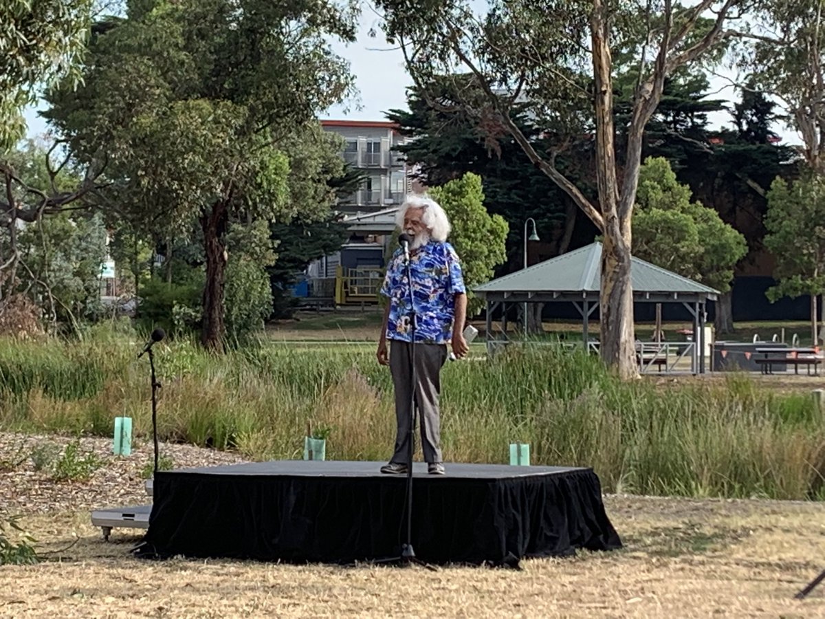 RedJules4's tweet photo. The last time I had the pleasure of being in the presence of Uncle Jack was at the Australia Day Healing ceremony in woodlands park Essendon this year. Beautiful person. #RIPUncleJack #auspol @DannyPearsonMP @billshortenmp @BenCarrollMP @mooneevalleycc 🙏❤️ https://t.co/pwPkmPYnoM