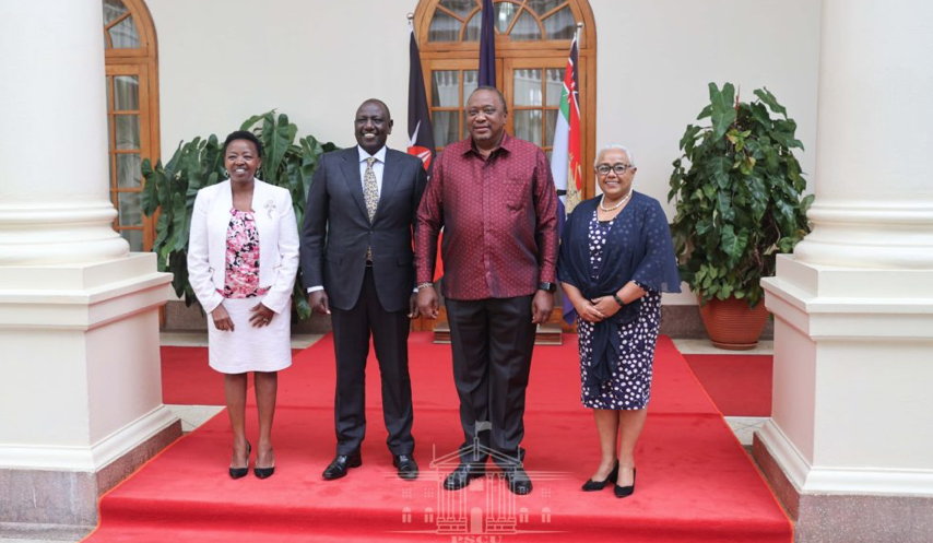 cobbo3's tweet photo. On this 13/09/2022 day of Kenya’s 3rd transition, nearly half of Africa’s 54 nations have never had a peaceful transfer of power through democratic elections from one party to another or to an opposition leader 70 years since the “independence wave” began in the late 1950s - 1 https://t.co/yfOVuWbrnH
