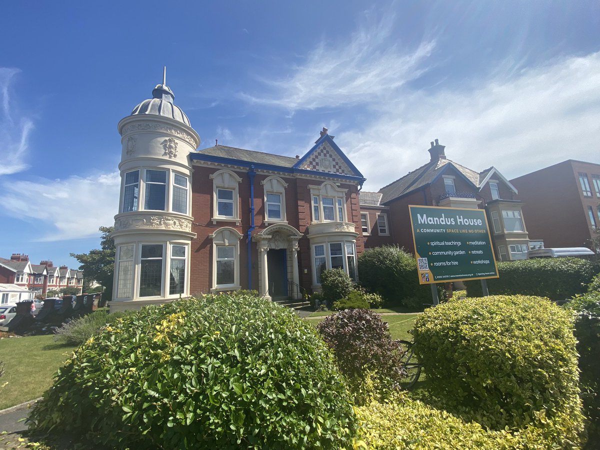 mandushouse's tweet photo. NEW SERVICE UPDATES JUST WENT OUT ON OUR FACEBOOK AND INSTAGRAM!😋🧡 Go check them out!👉 https://t.co/FpAX0qrRdc

#Blackpool #LythamStAnnes #Fylde https://t.co/cV6oQiHuOu