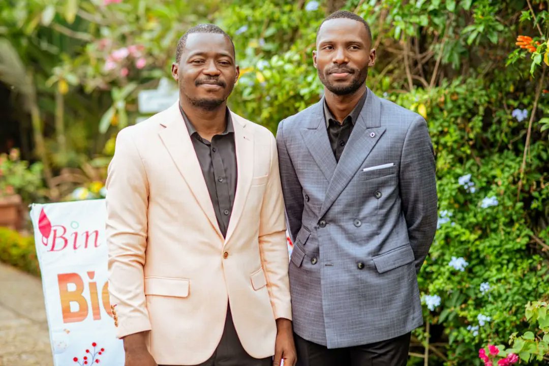 MerdieBonginda's tweet photo. Un auteur a écrit : "On ne reste pas ensemble parce qu’on est infaillible. Une relation dure quand on reconnaît ses erreurs et qu’on promet de les corriger pour le bien commun. @KabwikaBen
#MariageCivilCoupleZazaPub&amp;Kmotdesign
#TeamBuildingAgency
#Hôtesdaccueil
#Serveurs https://t.co/Xs7qIu2R2j