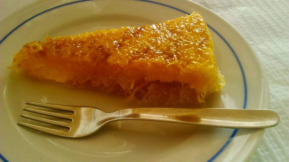 skymanuelima's tweet photo. Polvo grelhado e Dom Rodrigo. Especialidades algarvias. #gastronomia #Algarve #especialidades #polvo #DomRodrigo #travelphotography #viagens #FotógrafoAmador #visitPortugal https://t.co/dK3eRLIvK2