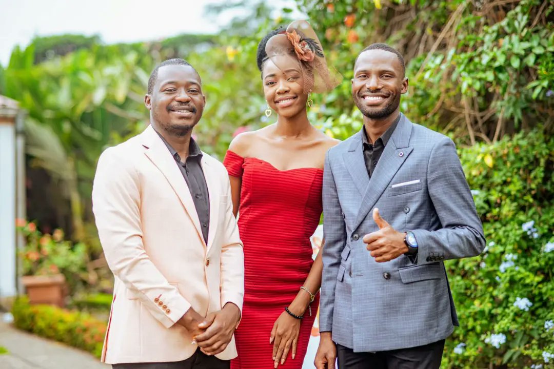 MerdieBonginda's tweet photo. Un auteur a écrit : "On ne reste pas ensemble parce qu’on est infaillible. Une relation dure quand on reconnaît ses erreurs et qu’on promet de les corriger pour le bien commun. @KabwikaBen
#MariageCivilCoupleZazaPub&amp;Kmotdesign
#TeamBuildingAgency
#Hôtesdaccueil
#Serveurs https://t.co/Xs7qIu2R2j