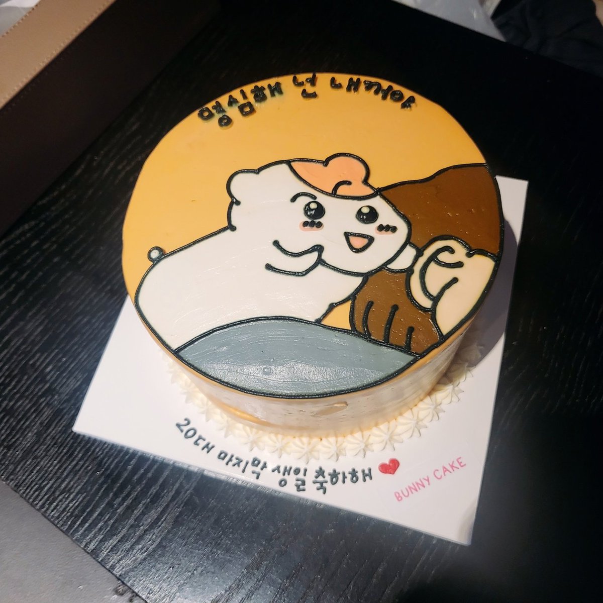 FD_hayeon's tweet photo. 케이크먹고싶다
이거 몸에묻히고 존나빨아먹고싶다...맛있었는데...
#섹트 #멜섭 #펨돔 https://t.co/3dFMBHDPp5