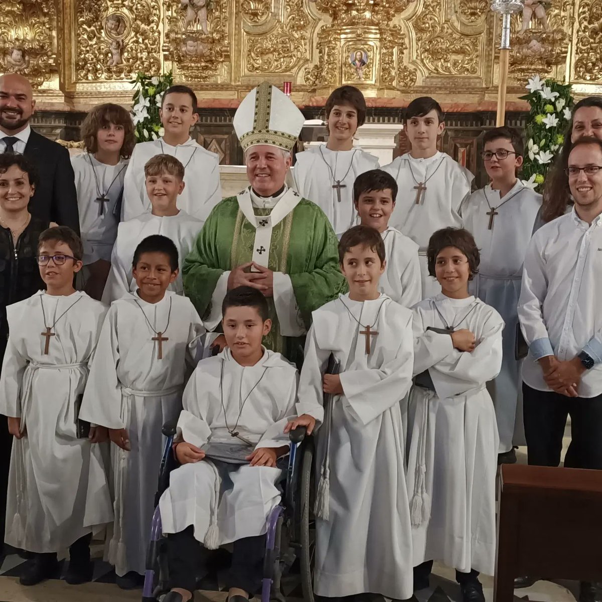 EscolaniaBurgos's tweet photo. La @EscolaniaBurgos inicia curso y busca nuevos cantores. Si estás interesado, o conoces a alguien que esté interesado, pásate los lunes y jueves de 19:00 a 20:15 por nuestra Sede en C/ Nuño Rasura 9, o envía un email a puericantoresburgos@hotmail.es. 
Te esperamos! https://t.co/dNWY4XNfrl