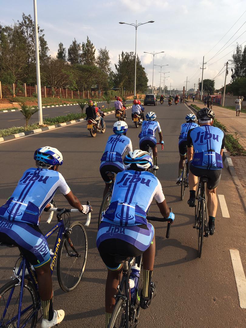 BugeseraC's tweet photo. It was a fantastic experience to ride with #NickHowle to and from @MusanzeDistrict. What a ride, what slopes 🔥😍😍🙌🏾
We are back in our lovely home district @BugeseraDistr #Abakeramurimo ❤️👏🏾 https://t.co/Fg0bpsfc6s