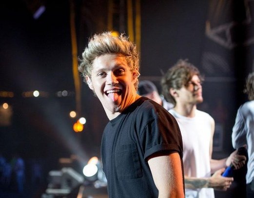 OneDirecSpain's tweet photo. 👏🏻 ¡¡Queremos desear un muy feliz cumpleaños a @NiallOfficial!! 🎉😁🙌🏻😍

Esperamos poder felicitar muchos años más a una de las personas y artistas más talentosos, dulces, divertidos y buenos del mundo 😍

¡¡Esperamos que pase un día increíble!!!! 🙌🏻🍀

#HappyBirthdayNiall https://t.co/YWwxvJebL2