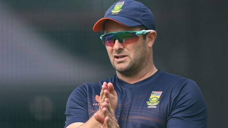 VisionView_SR's tweet photo. Cricket South Africa announces that South Africa Men’s Head Coach Mr Mark Boucher is to leave his role after the conclusion of the ICC Men’s T20 World Cup 2022 in Australia.
We're joined on the line by @MphoMoreki who gives us a breakdown of his career.
#HattrickView #Cricket https://t.co/78CCVrEgVN