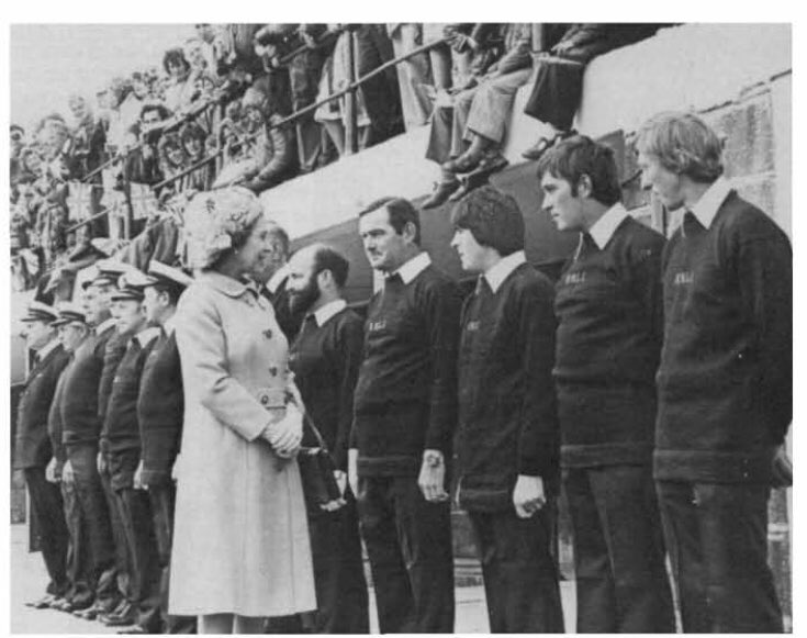 As a floral tribute to Her Majesty the Queen as we remember our much loved Monarch, we are allowing the public to leave flowers on the deck of the Sir William Arnold in Heybridge Basin Lock <a href="/RNLI/">RNLI</a> @Plume_Principal  <a href="/claudelittner/">Claude Littner</a> @maldonmuseum <a href="/maldonstandard/">Maldon and Burnham Standard</a> <a href="/BBCNews/">BBC News (UK)</a> <a href="/itvanglia/">ITV News Anglia</a>