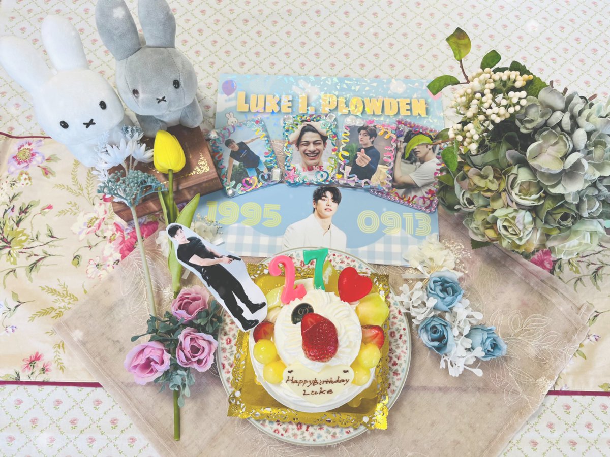 uuuheeeyeah's tweet photo. 💛💛💛Happy Birthday💛💛💛
✨✨✨Luke I. Plowden✨✨✨
@thelukevoyage
#lukevoyage
#LUKIES
Please come to Japan🇯🇵☀️
いしかわさん、だいすきです🫶
にほんにもきてね!
(各位、このミッフィー、ととろとちひろに見立てたんだけど見える?🥹)
cr. lukevoyage IG https://t.co/LlefVNxD4W