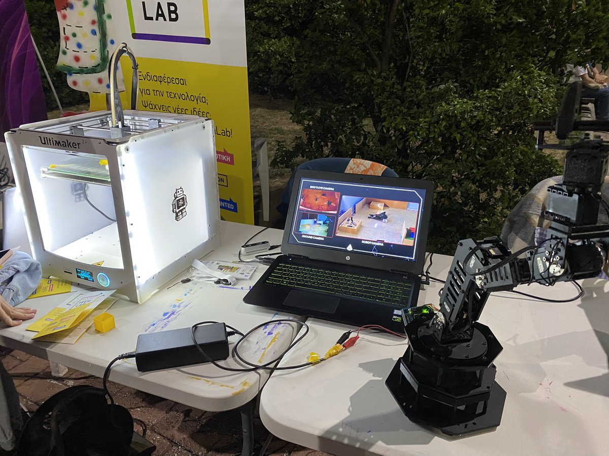 XanthiTechlab's tweet image. Our mini Tech Festival was more than creative! Many thanks guys! @TEDxDUTH #ieeeduth @duthrobotics #dmaduth