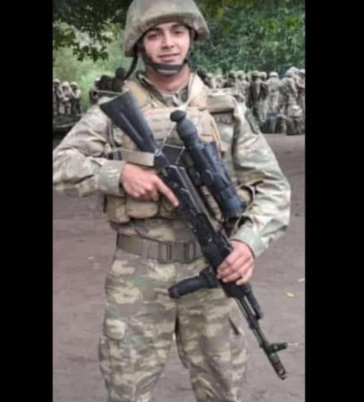 Allah səni qəni - qəni rəhmət eləsin Əli qardaşım . Sinəmizi dağladın .🥀