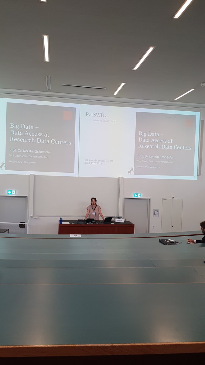 KonsortSwd's tweet photo. Kerstin Schneider vom RatSWD stellt #Forschungsdatenzentren bei @VfS_econ Jahrestagung vor. #GuteDatenBessereForschung #NFDI_rocks https://t.co/KOfO4zTxnA