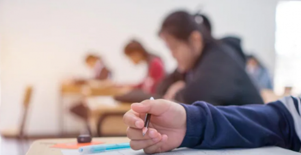 sole24ore's tweet photo. Superiori in 3 anni e stipendi per merito: ecco la vera #riforma della #scuola | Post di @Tortugaecon, primo di una serie sul manifesto per un’Italia delle opportunità in vista delle #elezioni2022 | via @econopoly24

---> segui Econopoly - Il Sole 24 Ore

https://t.co/4gOpCxdNN5 https://t.co/kvKU9IBytd