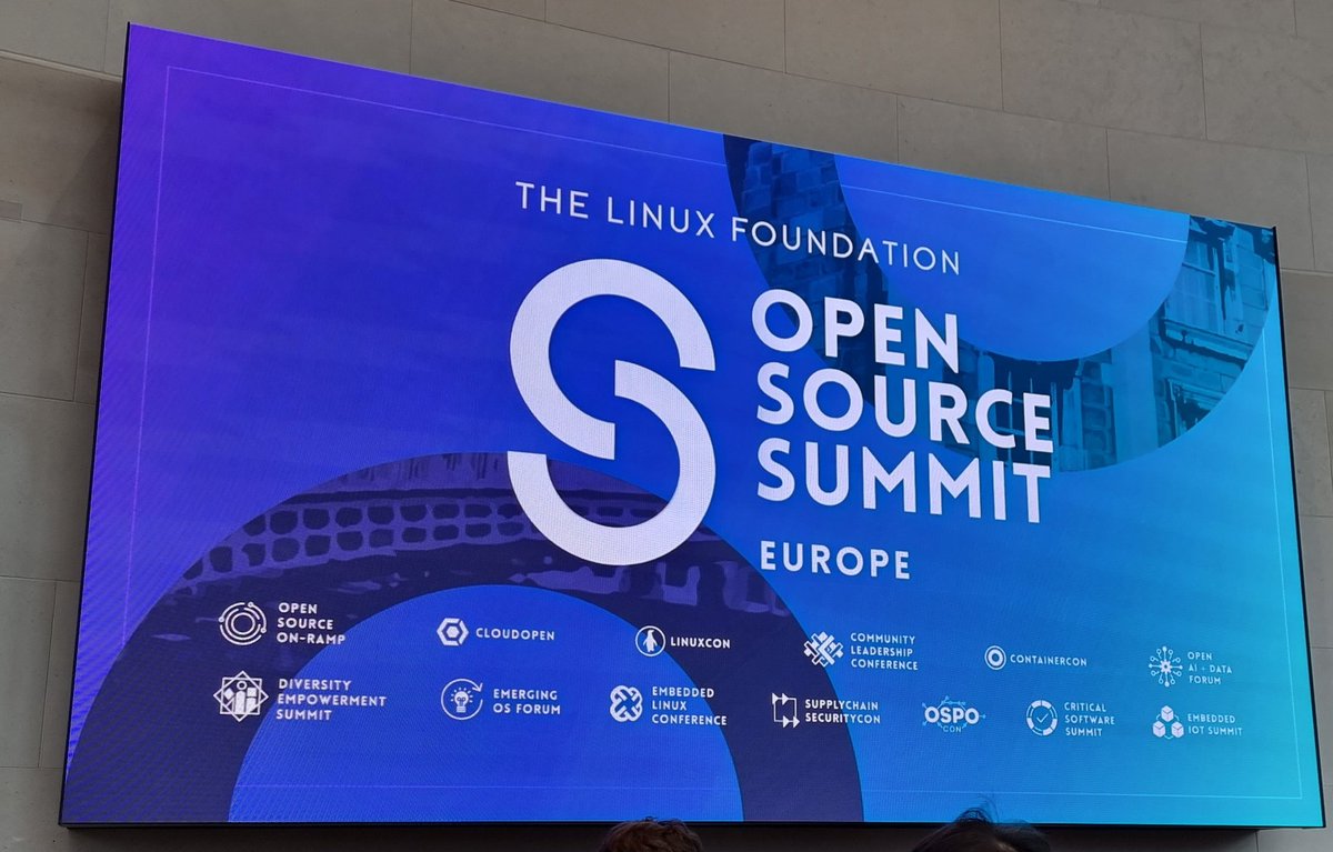 jsmanrique's tweet image. Here we are! #ZaraTech 🐻 #OSSummitEU