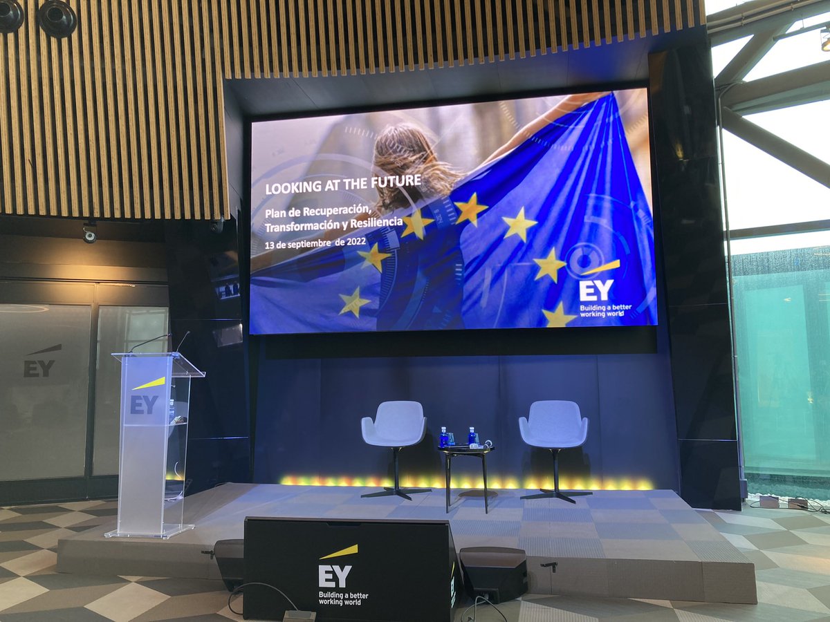 jaime_delbarrio's tweet photo. En breve un nuevo Encuentro #Lookingatthefuture de @EY_Spain hoy #PRTR visto por Verónica Ollé Sesé del @inclusiongob https://t.co/RwxSxOZcUN