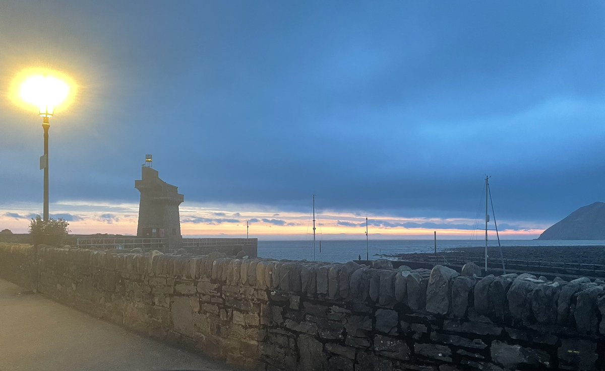 Miss_Horsfall's tweet photo. Sun rise sea swim this morn 🌊 https://t.co/J7tVHu5dww
