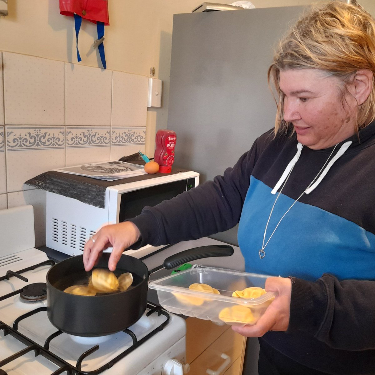 ⭐ Active Support in Action ⭐ Dumplings can sometimes get a bad 'wrap' but they’re still our favourite food 🥟 Amanda is a keen cook and absolutely loves Asian cuisine. We have a 'filling' that those dumplings will be delicious.

[Image description in alt text]