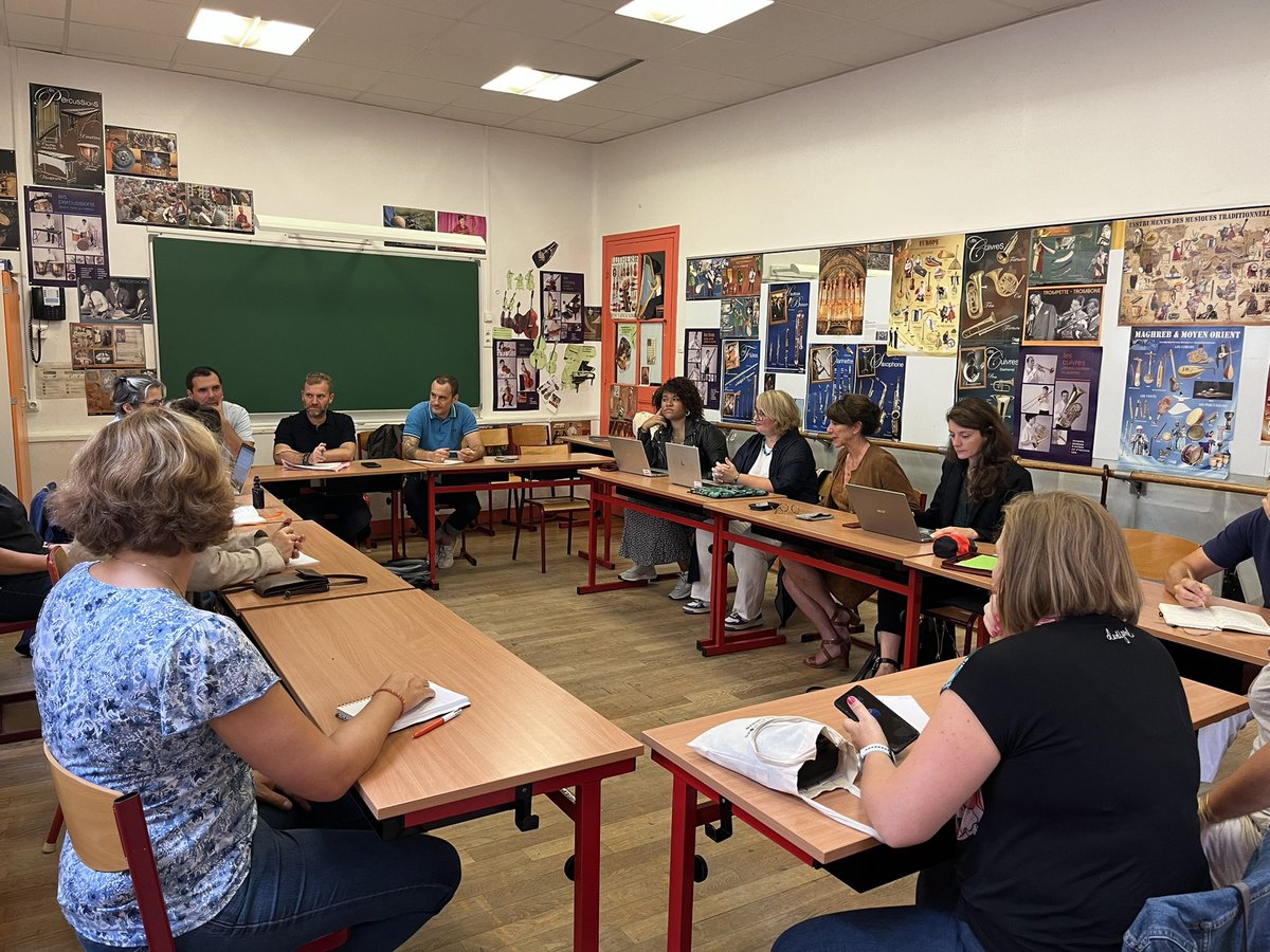 1ère reunion de pilotage cap maternelle : St Germain l’Auxerrois : cohérence Éducation Nationale /Ville de Paris ; Transmettre/Former/ Innover <a href="/CKerrero/">Christophe Kerrero</a> <a href="/Academie_Paris/">Académie de Paris</a> <a href="/KarineBarbagli/">Karine Barbagli</a> <a href="/ArielWeilT/">Ariel Weil</a> <a href="/MParisCentre/">Mairie de Paris Centre</a>