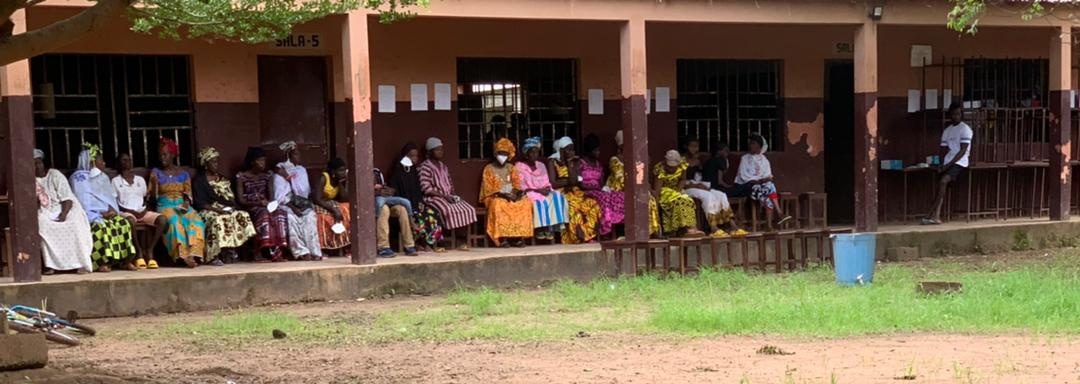 tchintchor's tweet photo. Segundo dia de consultas médicas gratuitas a população de Bambadinca no âmbito da #EM2022. A afluência de hoje supera ontem, em que foram consultados mais de 70 pessoas. 

@MendoncaErikson @mad95_ @SaibanaB https://t.co/NuhG9EOb6H