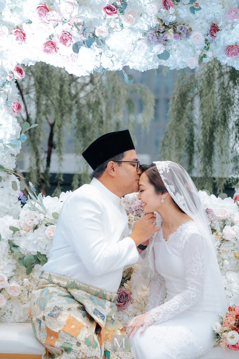 weddingbytaema's tweet photo. The Solemnisation of @HermyRahim &amp; @Hannaaimes 🤍 #HermyfoundHanna

OP: @mangotouch https://t.co/680vyiVVxB