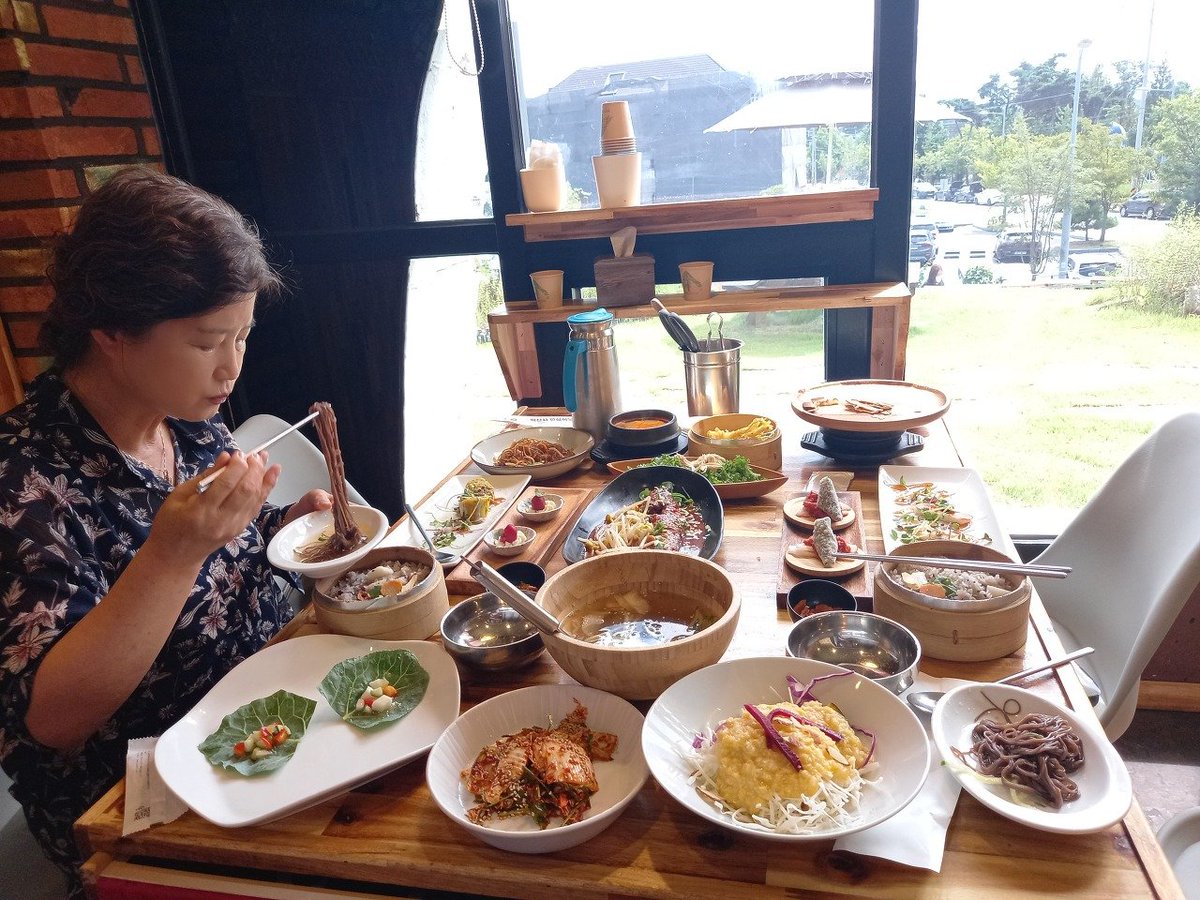 y2k2041's tweet photo. 익산맛집, 익산보석박물관맛집, 전북맛집, 전라도맛집
본향 한정식레스토랑의 
마가 들어간 약밥(마약밥)
익산공룡테마공원맛집
https://t.co/oD3fUAdmSt https://t.co/6h5FC6yhkn
