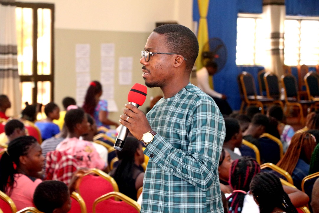 leTogoRT's tweet photo. RT @DidierKissode: M. @ViergeLo, DG de @KanyiGroup &amp; @KanyiExpress, a parlé des "composantes de l'entrepreneuriat" aux jeunes du CAMP YOUTH SPARK 2022 de @CompassionTg. Merci pour l'engagement auprès de la jeunesse🇹🇬. Good job !☺️💪🏾
#TgTwittos #Togo https://t.co/H8T10MMJFG