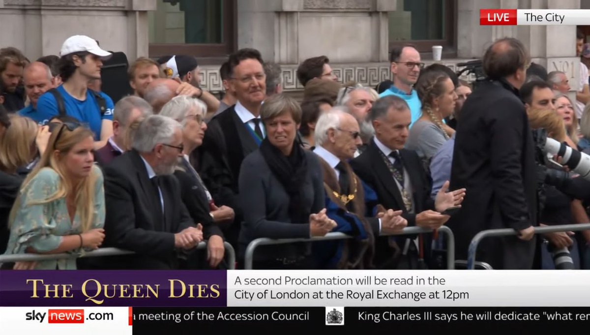 marketors's tweet photo. The Master, along with other representatives of the Worshipful Company of Marketors, were in attendance at the 2nd Proclamation of King Charles III at the Royal Exchange.

Attendees were able to honour the esteemed duty of the City of London in observing this profound moment. https://t.co/FJT6I4YJS0