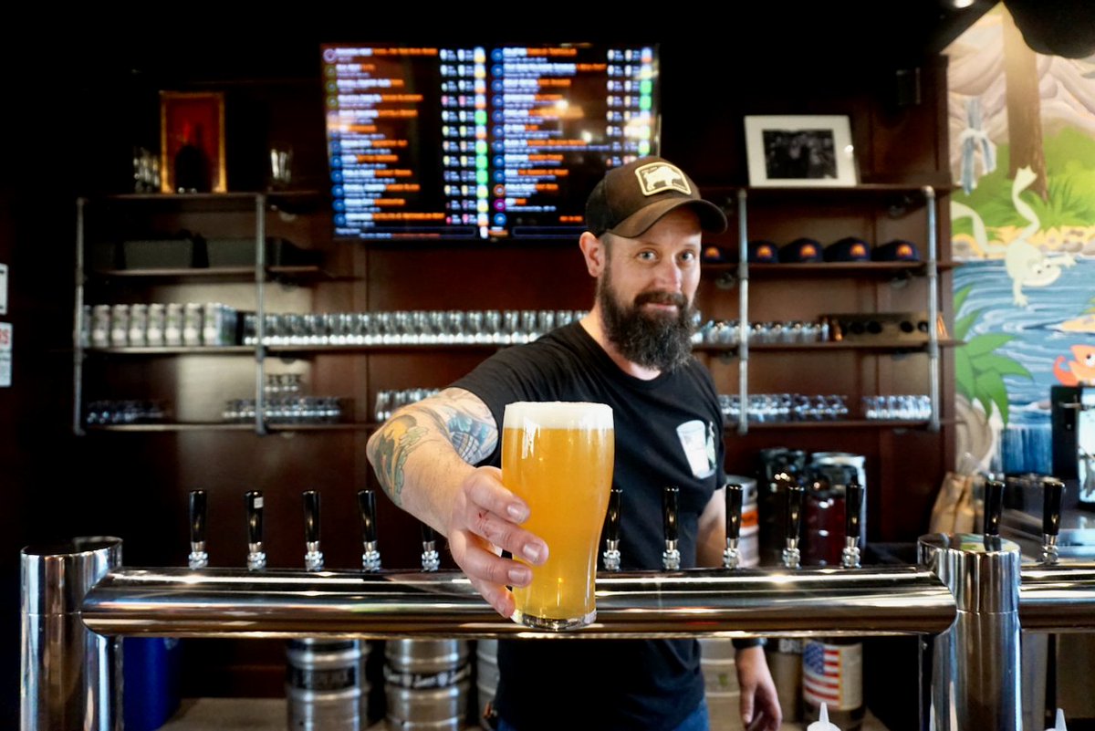 NewSchoolBeer's tweet image. Beer bars move to Beaverton; 3 new taphouses join the growing craft beer mecca newschoolbeer.com/home/9/12/beer…

#beavertonor #beavertonoregon #swpdx #oregonbeer @wildwood_tap @cascadiataps @PrimeTaphouse