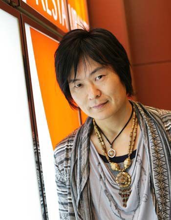 Wikimon_net's tweet photo. Happy birthday to Chiba Susumu, the voice of Yagami Susumu in Adventure, Yamaki Mitsuo in Tamers, Lord Knightmon in Savers, &amp; Youkomon in Ghost Game, and Konno Hiromi, who voiced Lunamon in Xros Wars (+Bacomon) &amp; Adventure:, &amp; Sunflowmon in Ghost Game! 🎂🎉

#Digimon #デジモン https://t.co/Y2O2pu34Tu