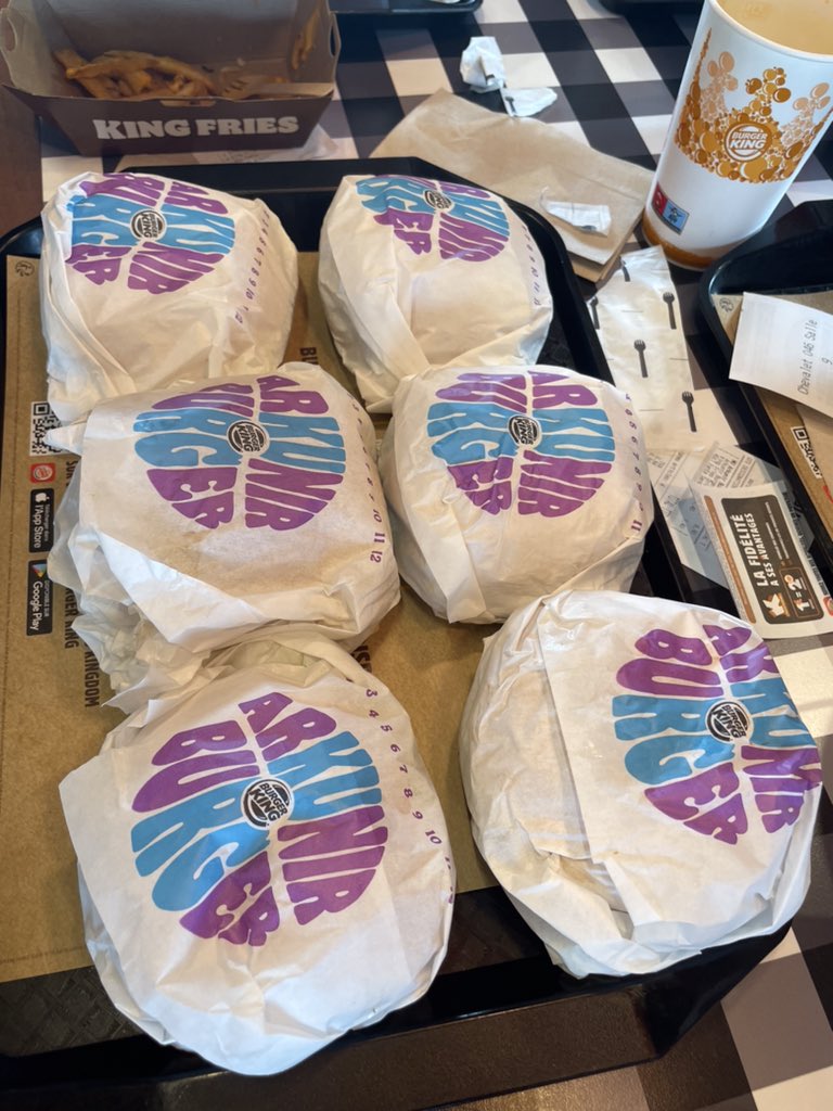 monstreeefrançais tweet media