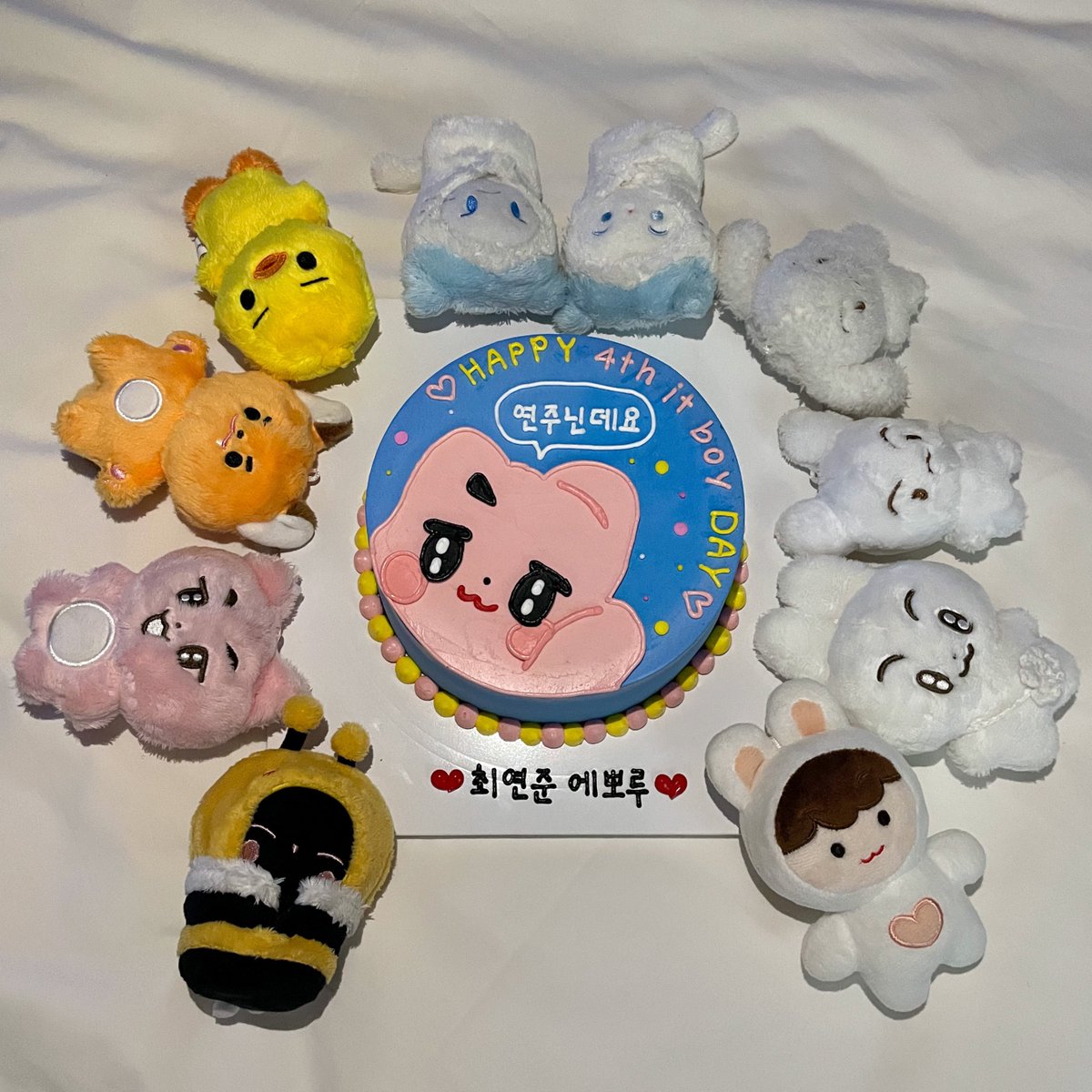 2000_12_05's tweet photo. 💙 4세대 잇보이 최연준 생일 축하해 💙

#스물네번째가을_연준이란_바다
#OurStarboyYeonjun https://t.co/6SrOphCa2C