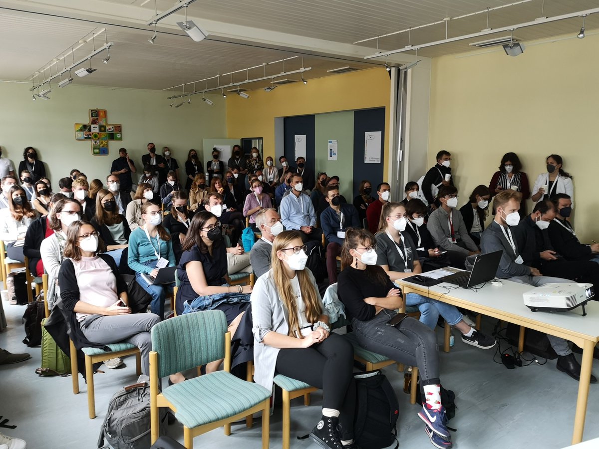 epizyklen's tweet photo. Research Talk about our study on QRP-prevalence among students and Open Science coverage in academic teaching on the #DGPs2022 Congress. Thanks for the vibrant audience and the numerous attendees. Find out more about our work on https://t.co/c0IiLAMYUr
#openscience #opendata https://t.co/H6DWUhuovy