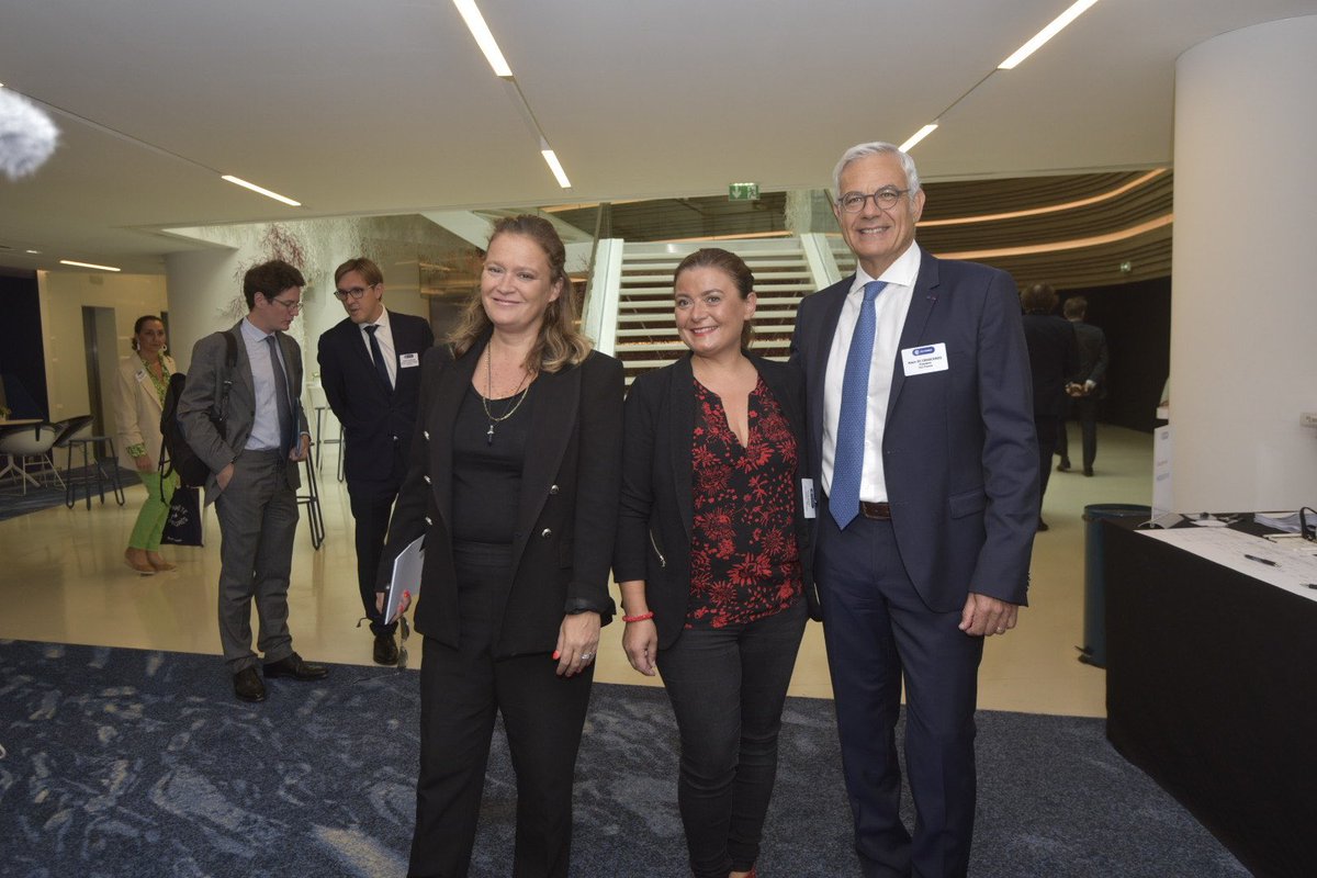 DiCrescenzo_A's tweet photo. Merci à @oliviagregoire qui est présente à l’AG extraordinaire de @ccifrance pour échanger sur notre plan stratégique et sur le rôle des #CCI. @Economie_Gouv @FanyRuin https://t.co/iL2kUUF7HM