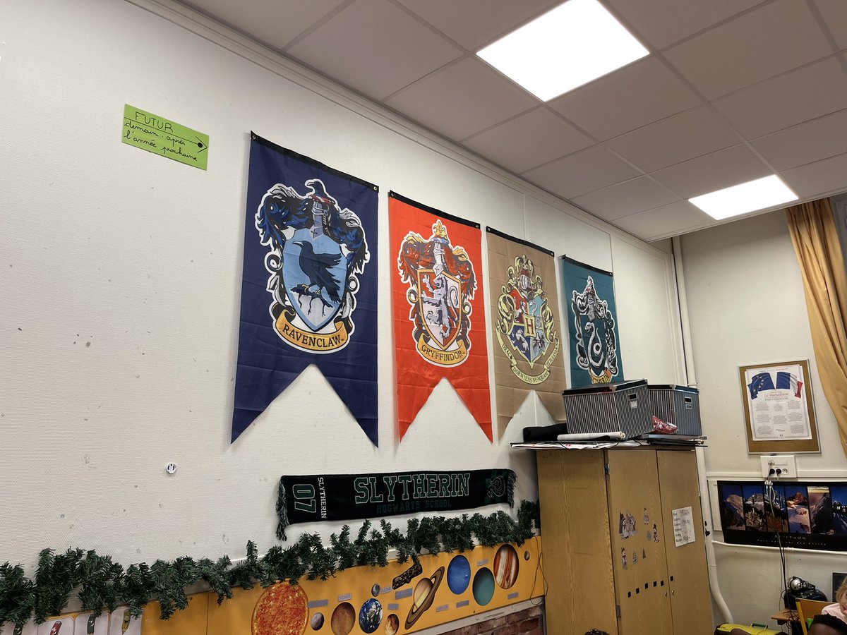 École Hospitalieres Saint-Gervais ; classe Harry Potter ; unité et support d’apprentissage 🏃🏻‍♀️<a href="/CKerrero/">Christophe Kerrero</a> <a href="/MParisCentre/">Mairie de Paris Centre</a> <a href="/Academie_Paris/">Académie de Paris</a> <a href="/KarineBarbagli/">Karine Barbagli</a> <a href="/ArielWeilT/">Ariel Weil</a> <a href="/EPievic/">Emmanuelle PIEVIC</a>
