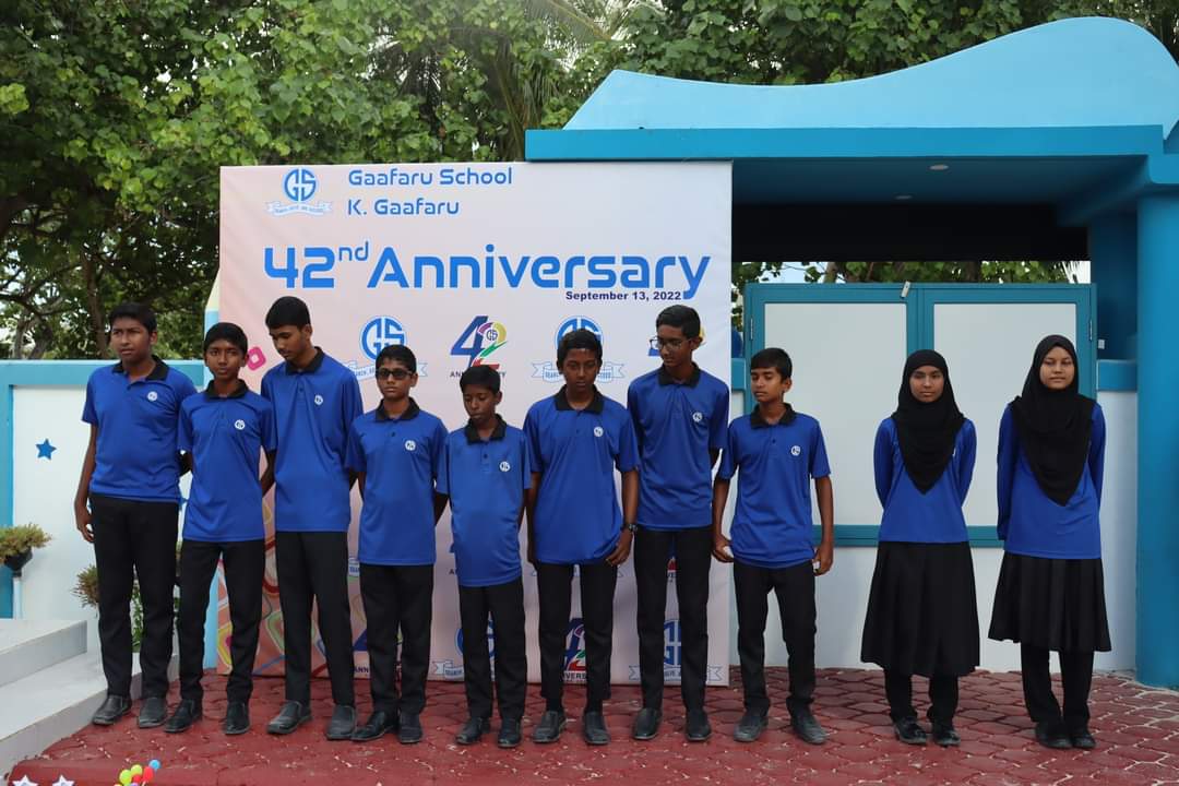 GaafaruSchool's tweet photo. ގާފަރު ސްކޫލުގެ 42ވަނަ އަހަރީ ދުވަހުގެ ލޯގޯ ކުރެހުމުގެ މުބާރާތުގައި ކުރެހުން ހުށައެޅި ދަރިވަރުންނަށް ހަދާނީ ލިޔުން ހަވާލުކުރުން. 1ވަނަ ހާސިލު ކޮށްފައި ވަނީ ޝާހާން އަހްމ��ދު އާޒިމް (ގުރޭޑް 8)
@MoEdumv @aisthly @abdullakhaleel https://t.co/5LwiZ4aYGB