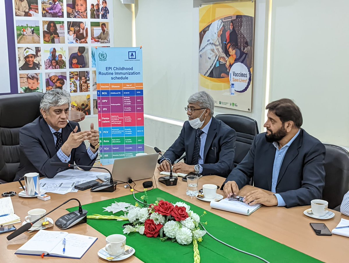 EPIPakistan's tweet image. Dr. Muhammad Tariq, Country Director, @USAID_Pakistan @Chemonics  along with his team called on Dr. Muhammad Ahmed Kazi, DG, #FDI @EPIPakistan @nhsrcofficial for a briefing on @USAID_Pakistan support for the Immunization Programme of Pakistan.
#vaccinework