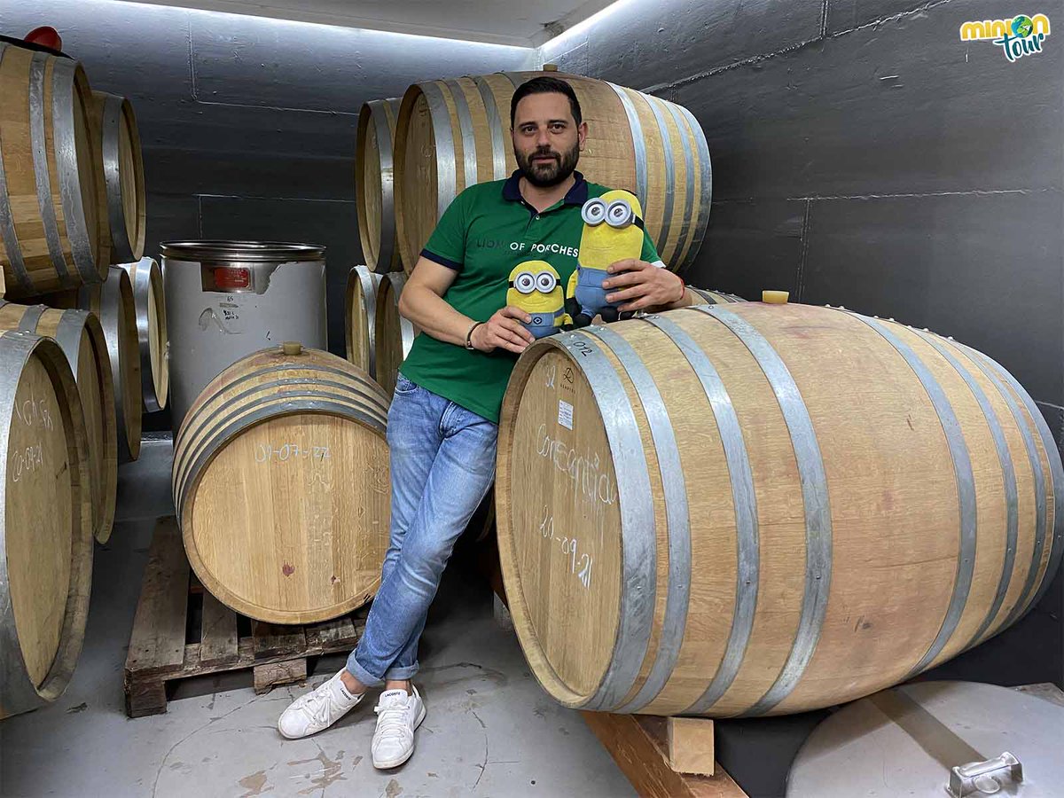 MiniOnTourES's tweet photo. 🆕​ post!
Amigui, es época de #vendimia 🍇​. Entramos en la Bodega #FincaCuarta para descubrir el secreto de sus vinos 🍷​. ¿Será por cómo recogen la uva? 🤔​
👉 https://t.co/kzmpanam2F
@finca_cuarta @ConcellodeSober @galiciatb @ribeirasacrado @RibeiraSacra_ @ribeirasacraCT https://t.co/hEhpl8lrSf