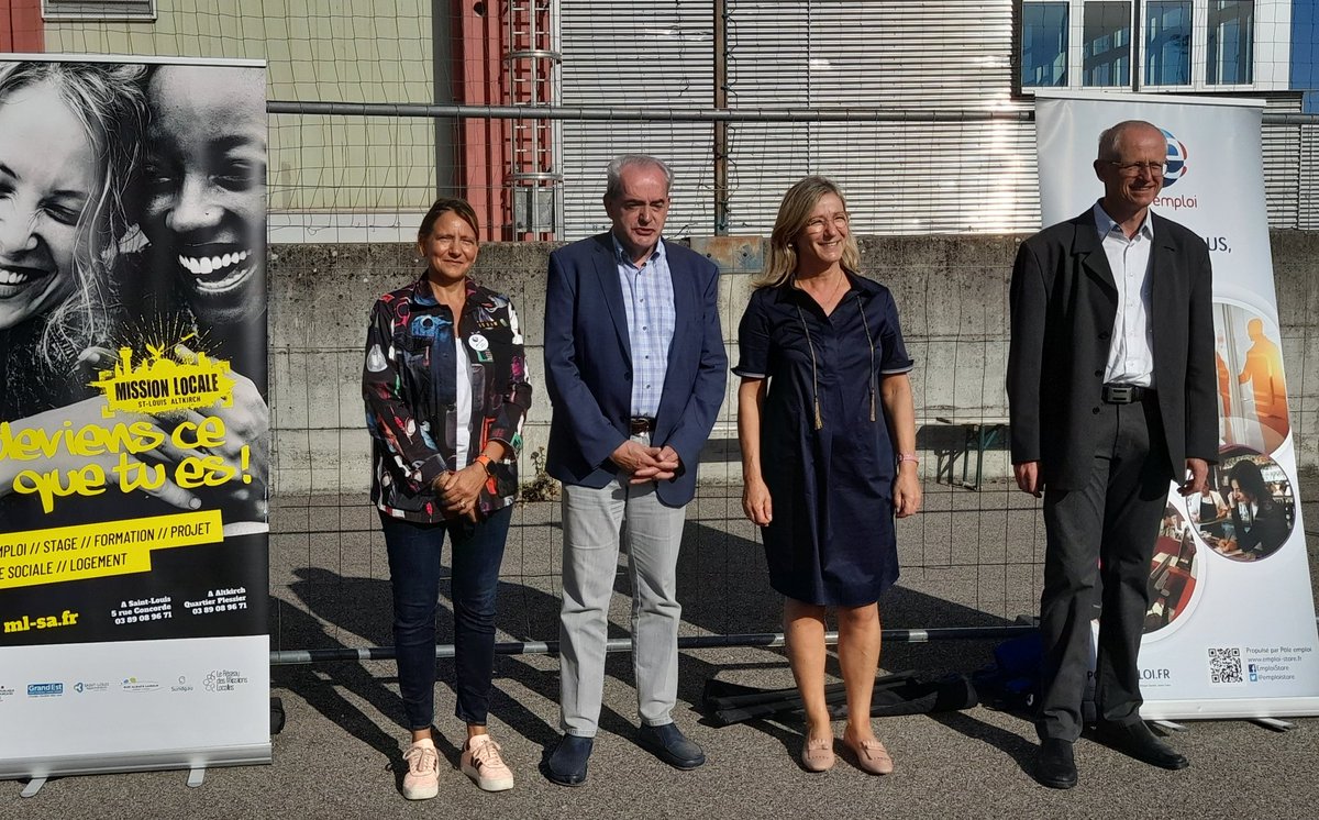 ManonPereiraDM's tweet photo. #Dustadeverslemploi #SaintLouis on y est 💪
Des candidats et des recruteurs anonymes et prêts pour de belles rencontres 😃
A vos marques, prêts, partez sans CV ! #GrandEst #PoleEmploi #MissionLocale #Trinat https://t.co/lDFtnyRomV